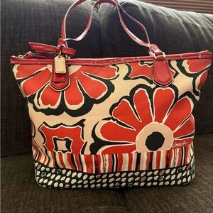 Coach Poppy Floral Canvas Tote Bag • Red & Cream • Y2K Vintage Vibes